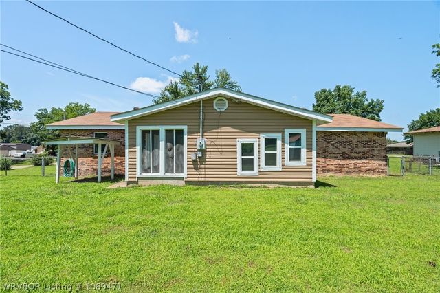 1506 Eastgate Est, Van Buren, AR 72956