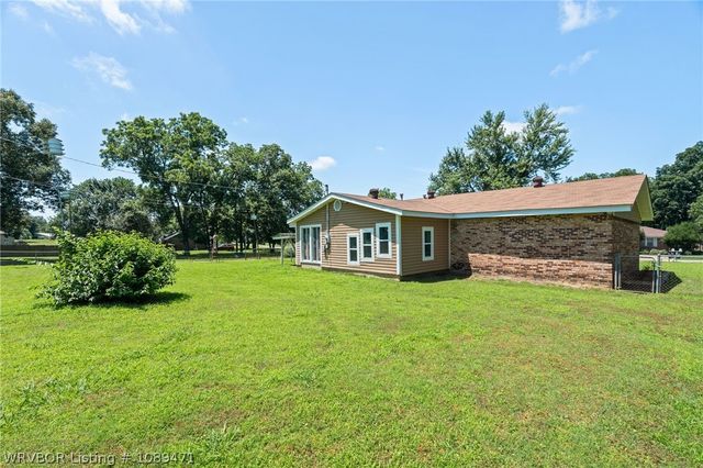1506 Eastgate Est, Van Buren, AR 72956