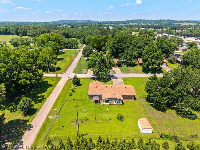 1506 Eastgate Est, Van Buren, AR 72956