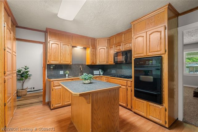 1506 Eastgate Est, Van Buren, AR 72956