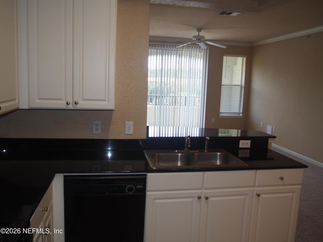 8539 GATE Parkway 9411, Jacksonville, FL 32216
