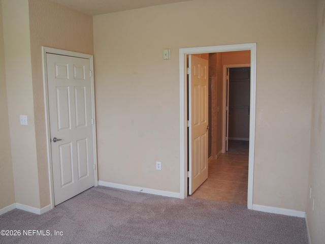 8539 GATE Parkway 9411, Jacksonville, FL 32216