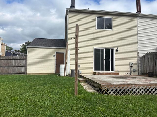 8624 Wilmette Court, Powell, OH 43065