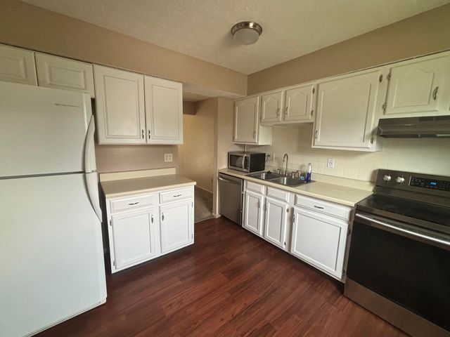 8624 Wilmette Court, Powell, OH 43065