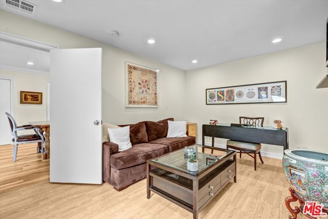 2544 Angelo Drive, Los Angeles, CA 90077