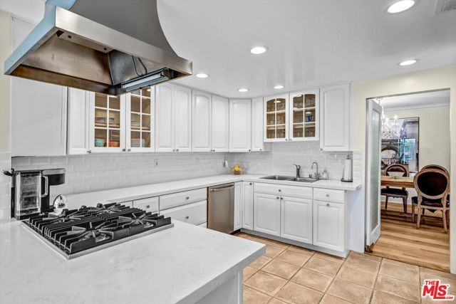 2544 Angelo Drive, Los Angeles, CA 90077
