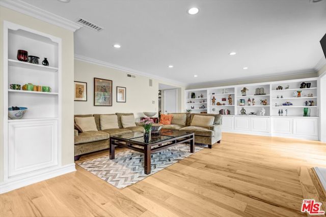 2544 Angelo Drive, Los Angeles, CA 90077