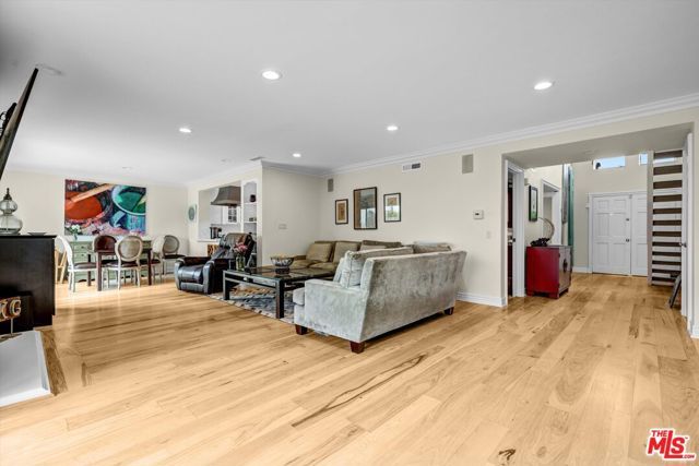 2544 Angelo Drive, Los Angeles, CA 90077