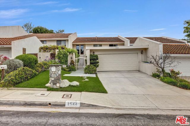 2544 Angelo Drive, Los Angeles, CA 90077