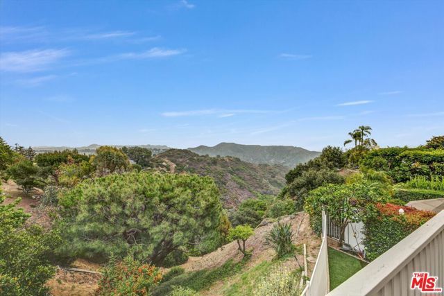 2544 Angelo Drive, Los Angeles, CA 90077