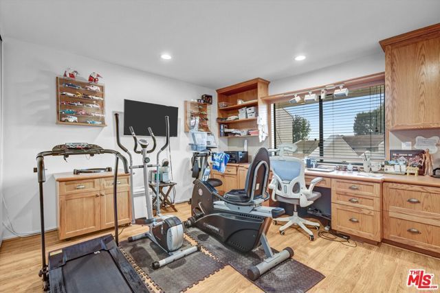 2544 Angelo Drive, Los Angeles, CA 90077