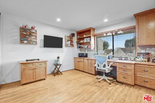 2544 Angelo Drive, Los Angeles, CA 90077
