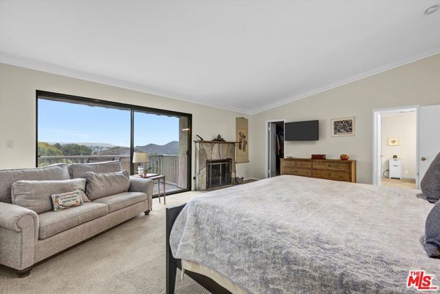 2544 Angelo Drive, Los Angeles, CA 90077