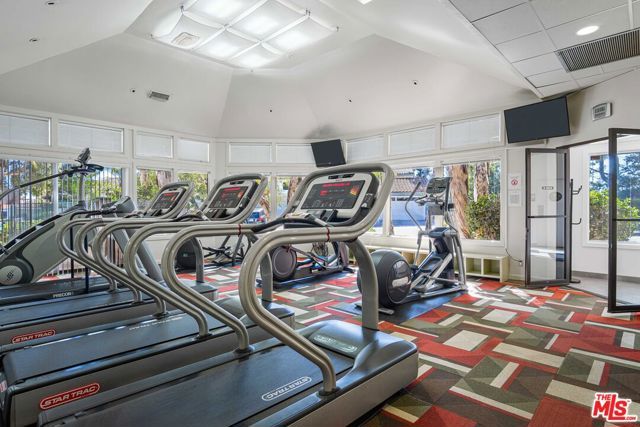 2544 Angelo Drive, Los Angeles, CA 90077