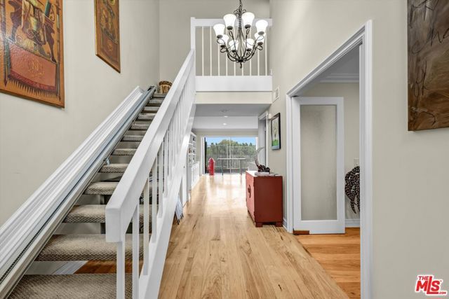 2544 Angelo Drive, Los Angeles, CA 90077