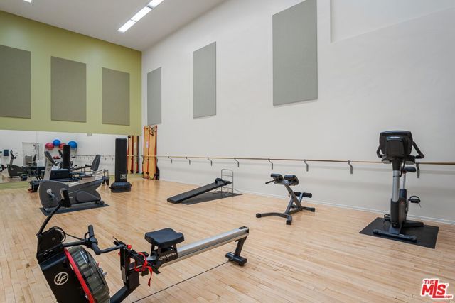 2544 Angelo Drive, Los Angeles, CA 90077