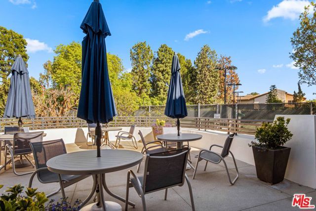 2544 Angelo Drive, Los Angeles, CA 90077