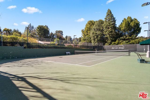 2544 Angelo Drive, Los Angeles, CA 90077