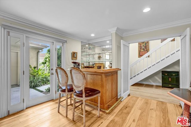 2544 Angelo Drive, Los Angeles, CA 90077