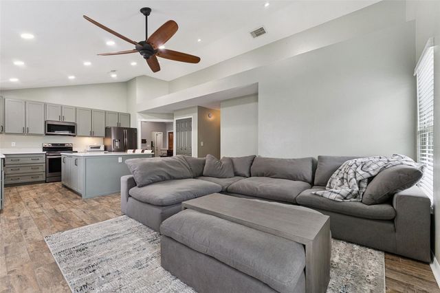 1006 AVILES COURT, Oviedo, FL 32765