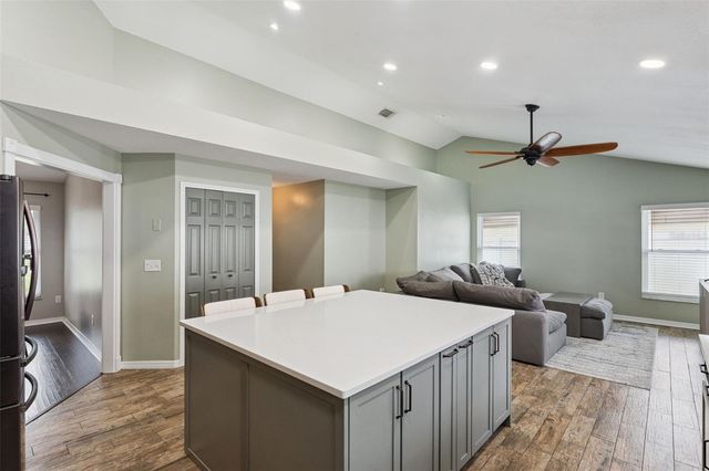 1006 AVILES COURT, Oviedo, FL 32765