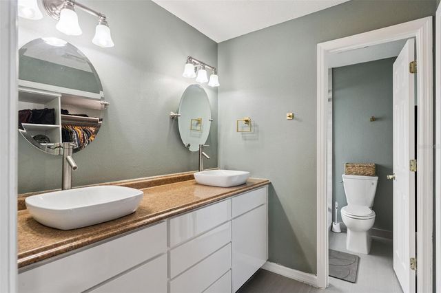 1006 AVILES COURT, Oviedo, FL 32765
