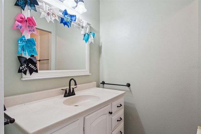 1006 AVILES COURT, Oviedo, FL 32765