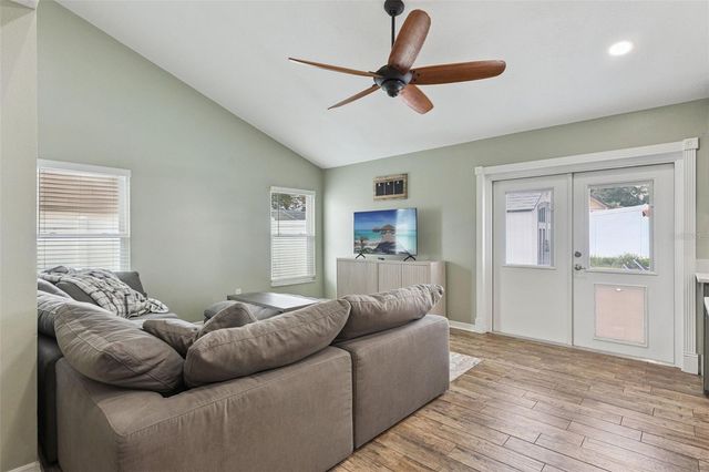 1006 AVILES COURT, Oviedo, FL 32765
