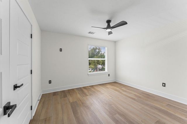 8605 Amadwe Street B, Houston, TX 77051