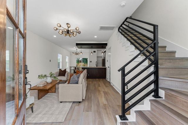 8605 Amadwe Street B, Houston, TX 77051