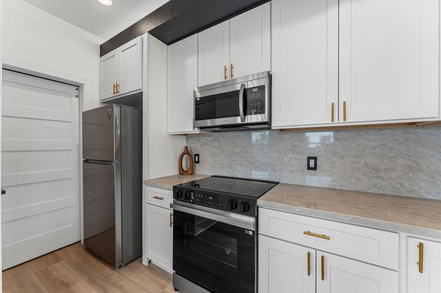 8605 Amadwe Street B, Houston, TX 77051