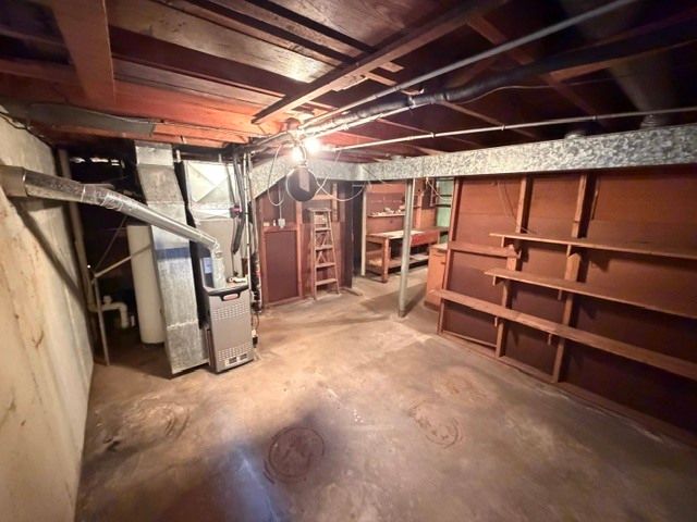 4821 S Leamington Avenue, Chicago, IL 60638