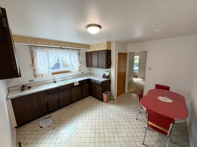 4821 S Leamington Avenue, Chicago, IL 60638