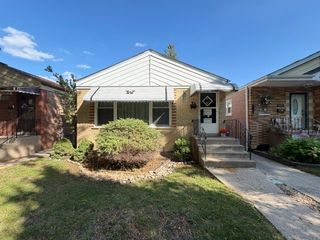 4821 S Leamington Avenue, Chicago, IL 60638