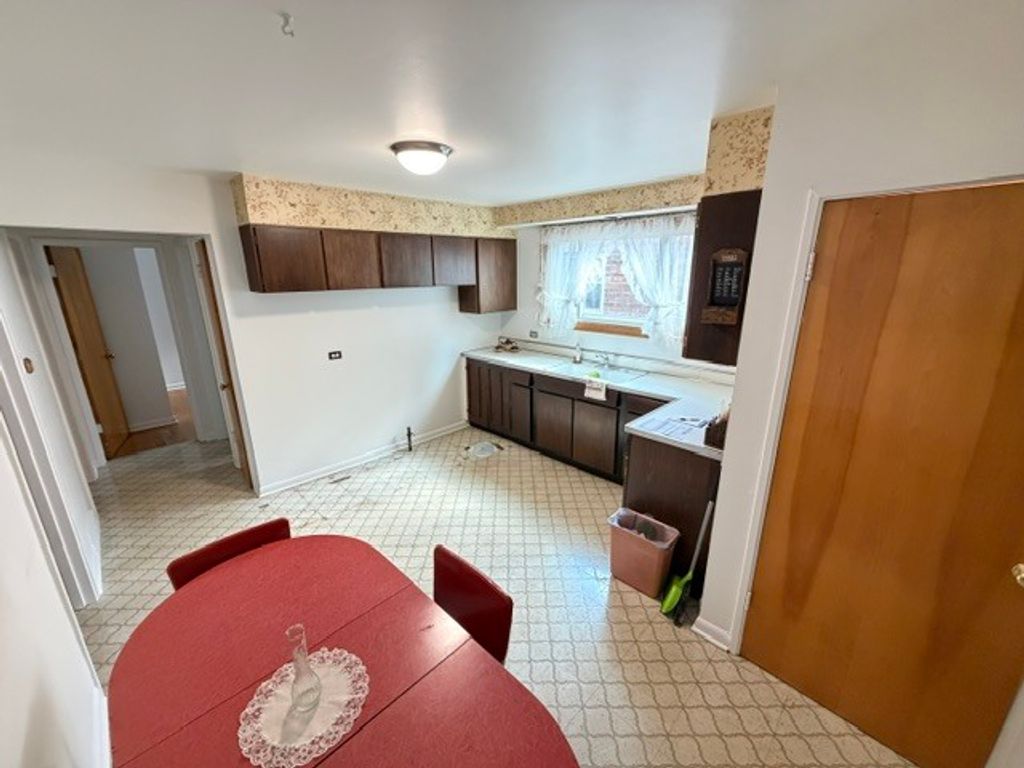 4821 S Leamington Avenue, Chicago, IL 60638 — photo 3