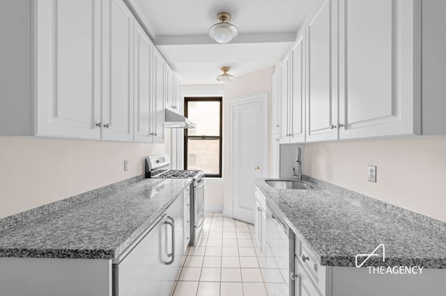 890 W End Ave Apt 7E, New York City, NY 10025