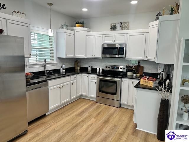525 Winding Creek Court, Elizabethtown, KY 42701
