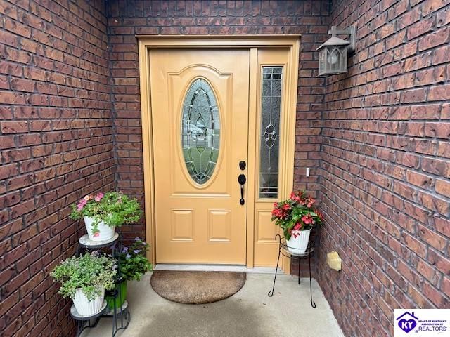 525 Winding Creek Court, Elizabethtown, KY 42701