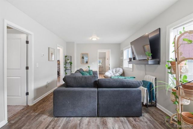 142 Avondale Avenue, Jackson, MI 49203