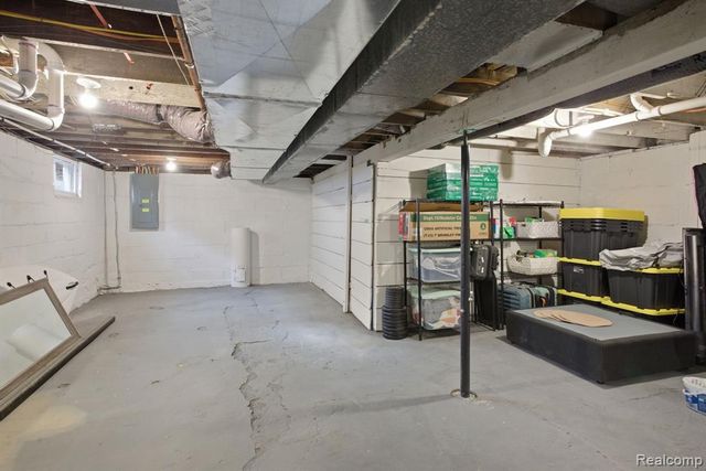 142 Avondale Avenue, Jackson, MI 49203