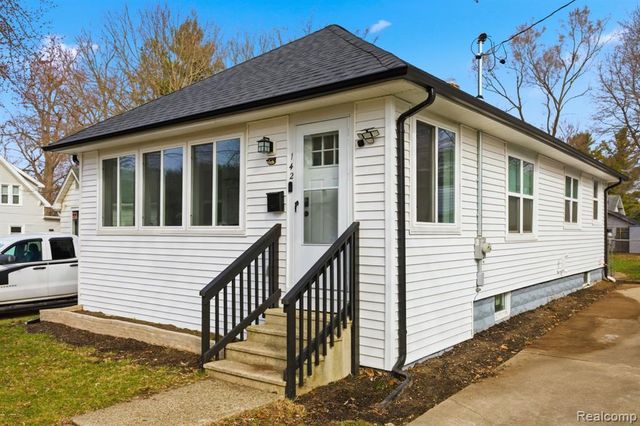 142 Avondale Avenue, Jackson, MI 49203