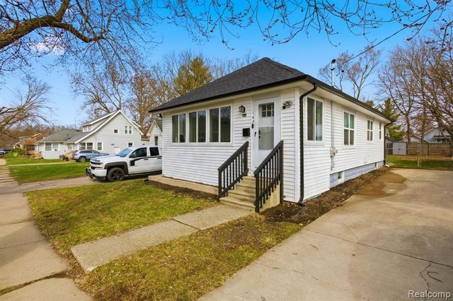 142 Avondale Avenue, Jackson, MI 49203
