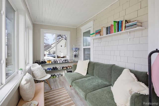 142 Avondale Avenue, Jackson, MI 49203