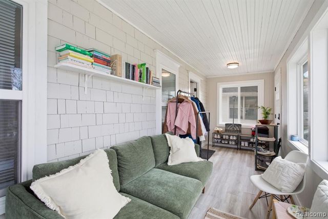 142 Avondale Avenue, Jackson, MI 49203