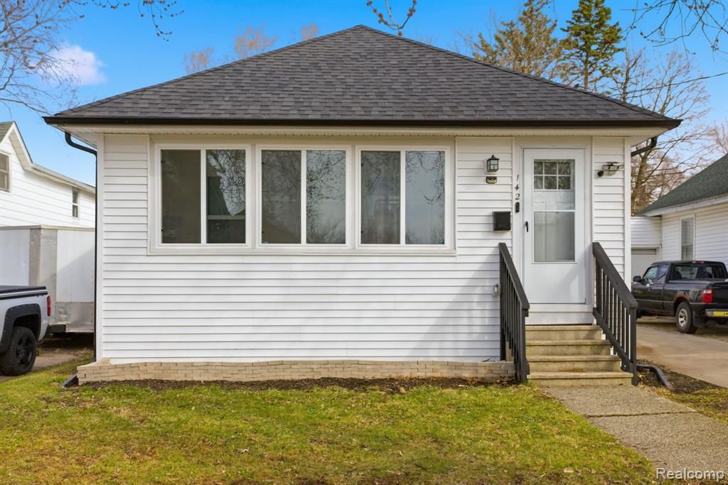 142 Avondale Avenue, Jackson, MI 49203