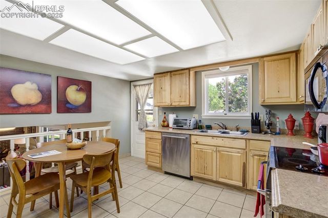 535 Silver Spring Circle, Colorado Springs, CO 80919