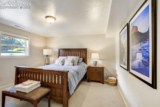 535 Silver Spring Circle, Colorado Springs, CO 80919