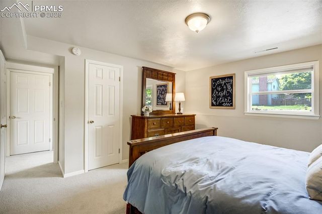 535 Silver Spring Circle, Colorado Springs, CO 80919