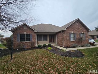 2218 Crystal Drive # 11, Marion, IN 46952