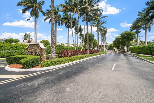 14164 SW 156th Ave, Miami, FL 33196